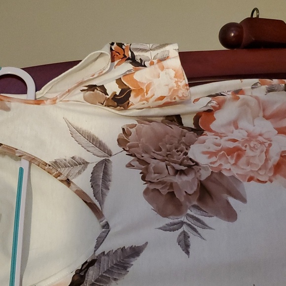 Off Shoulder Top - Picture 4 of 7